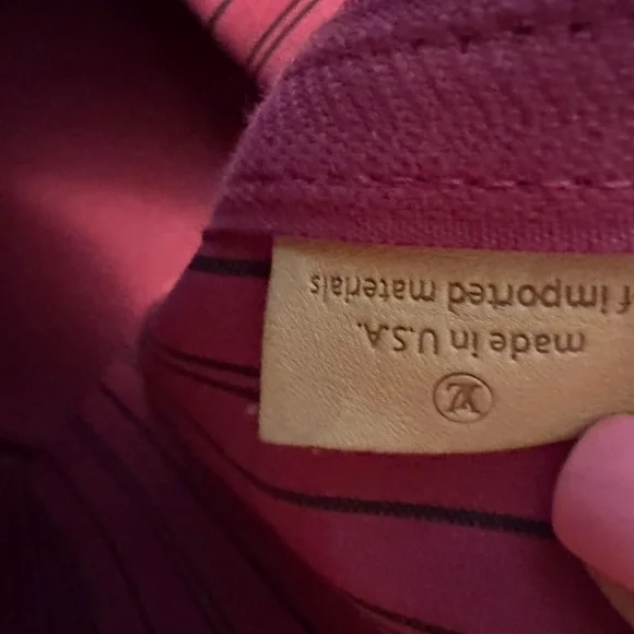 Louis Vuitton GM Monogram Brown Tote Bag - Picture 10 of 16